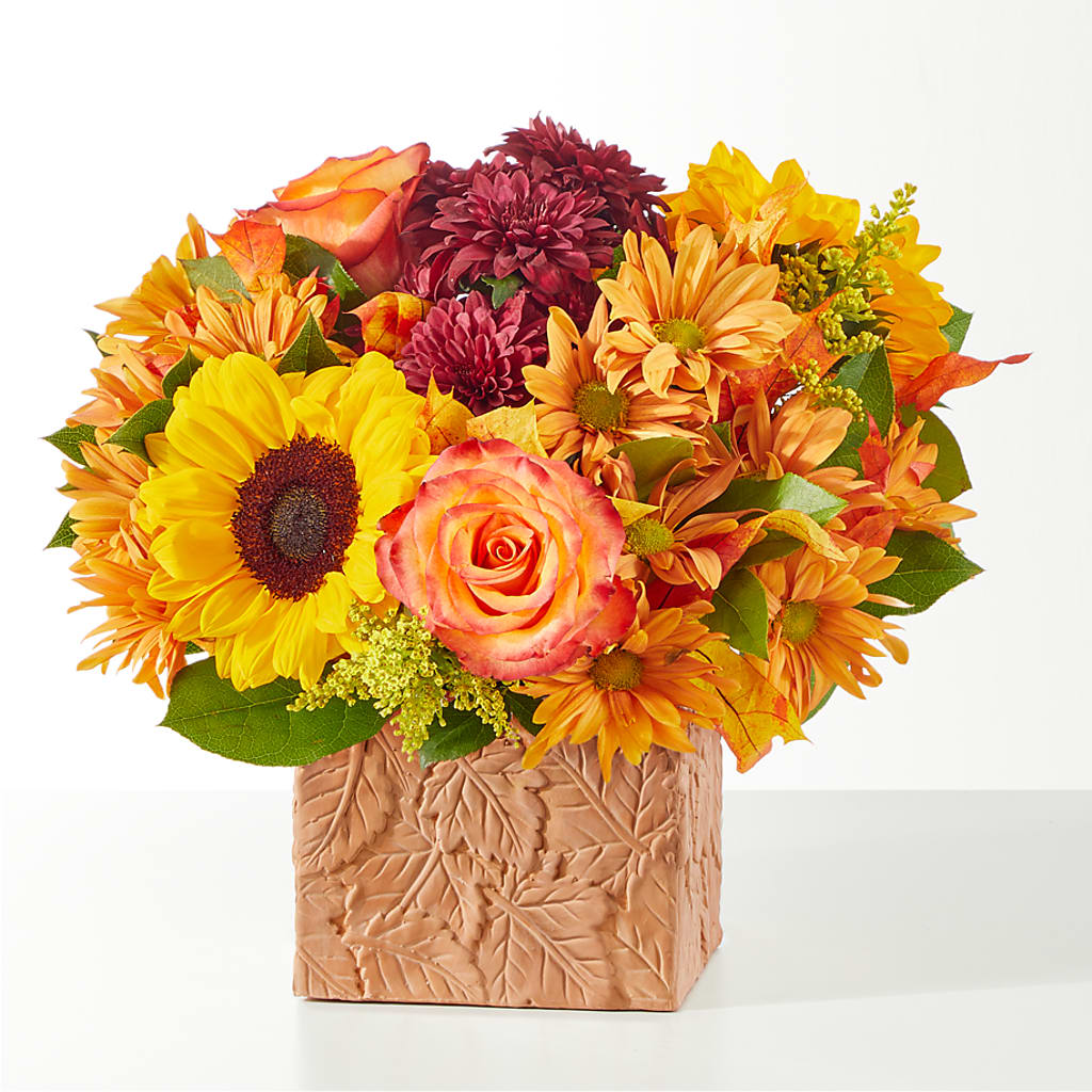 The Outdoors Bouquet – Main Street Floral, Superior NE