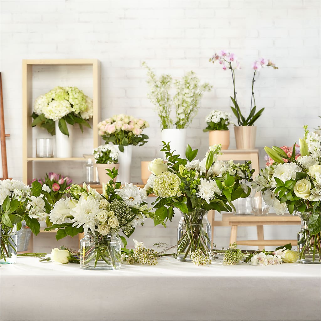 Classic Ivory – A Florist Original – Main Street Floral, Superior NE