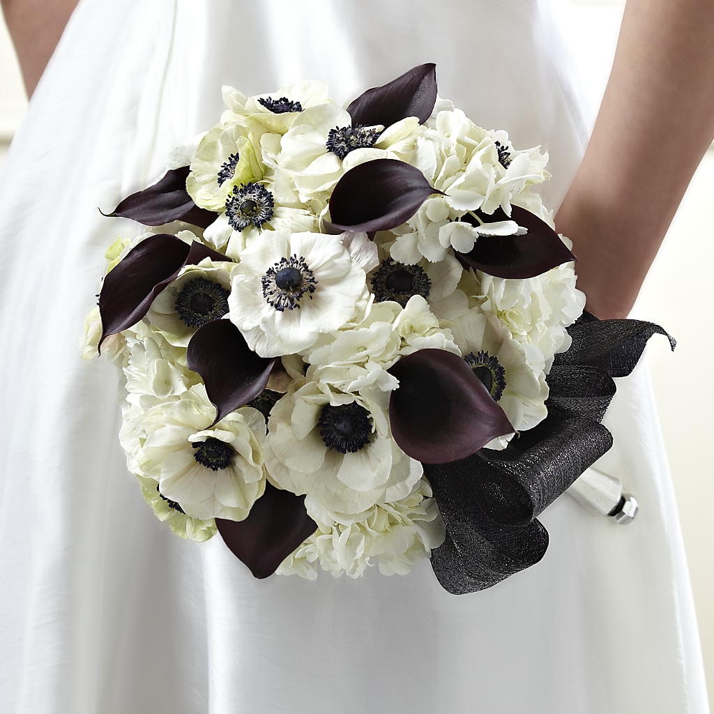 To Have and To Hold Bouquet – Main Street Floral, Superior NE