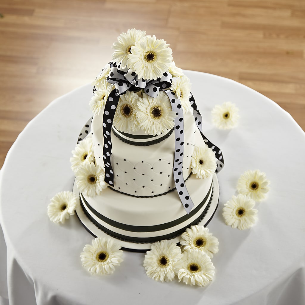 Simple Sophistication Cake Décor – Main Street Floral, Superior NE