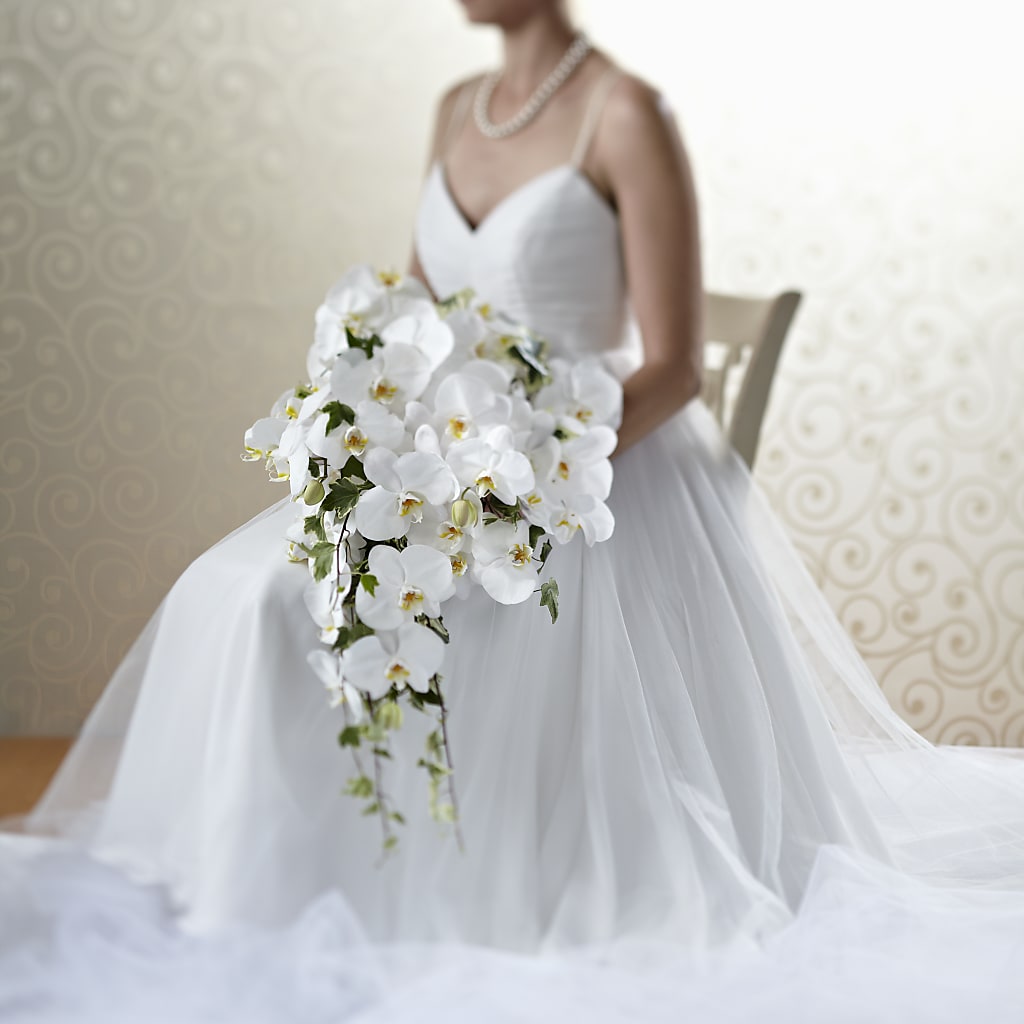 Classic White Bouquet – Main Street Floral, Superior NE