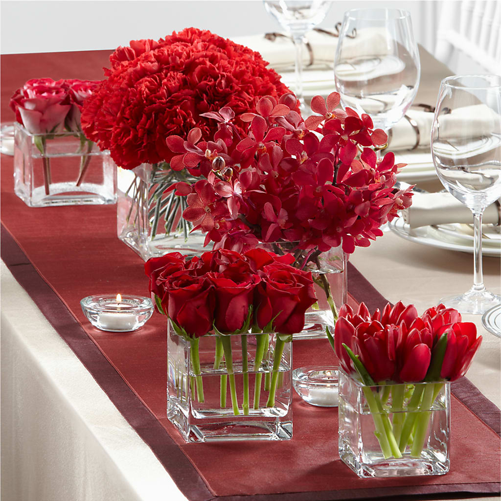 Modern Grace Centerpiece – Main Street Floral, Superior NE